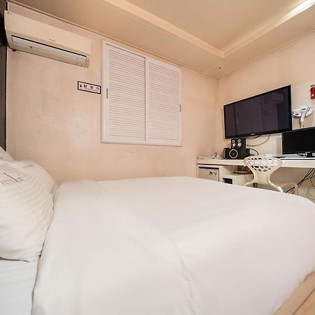 Guri Lexy Hotel Exterior photo