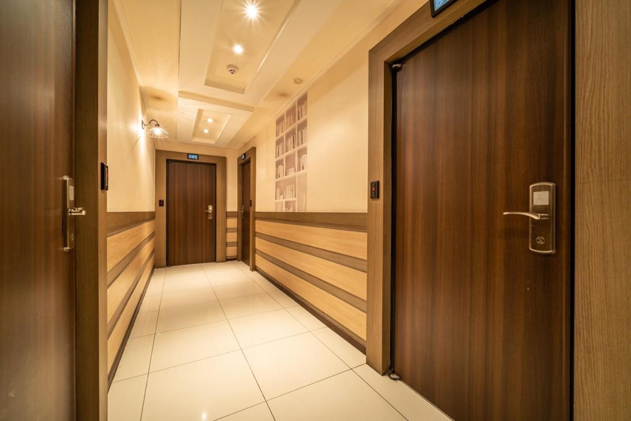 Guri Lexy Hotel Exterior photo